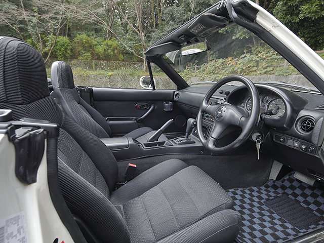 ROADSTER NA8
